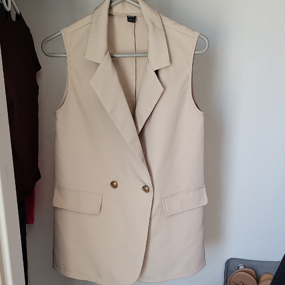 SHEIN Beige Double-Breasted Vest